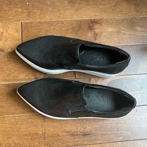 DKNY pointy toe slip on size 37.5/7